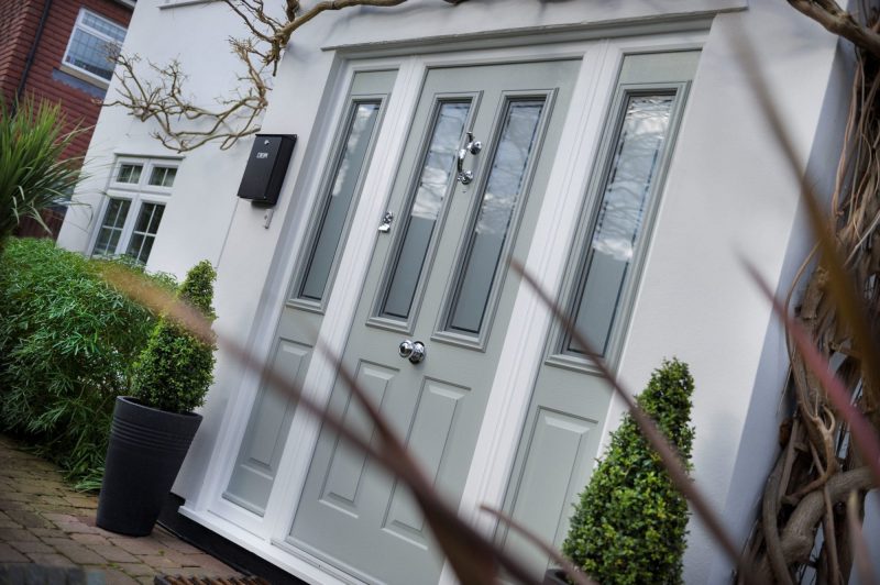 Our comprehensive buying guide simplifies the process, covering product types, designs, materials, and glazing options.