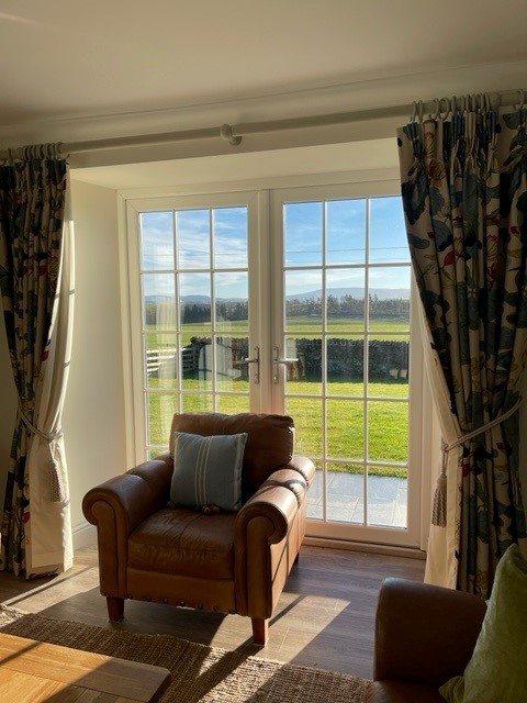 Quickslide’s uPVC windows and doors modernise a Kelso holiday cottage, boosting style and functionality