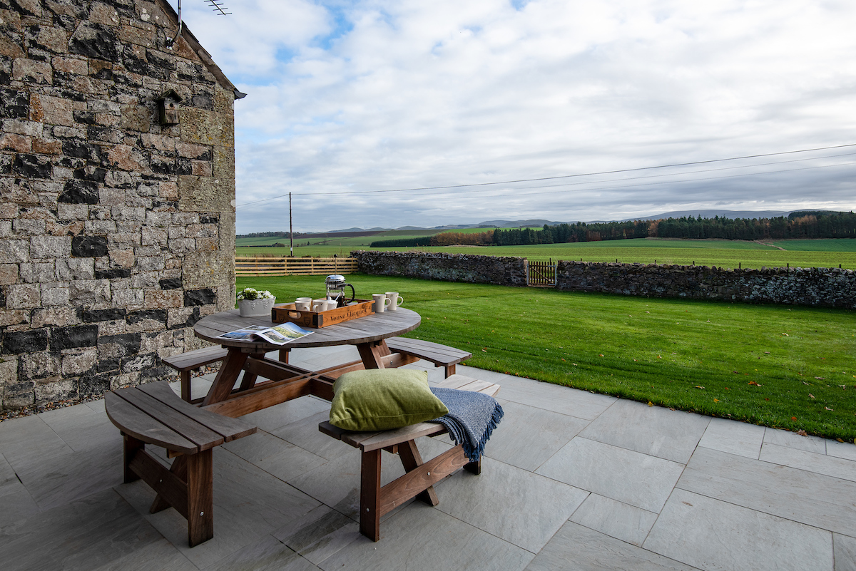 uPVC sash windows and French doors from Quickslide add contemporary elegance to a renovated Kelso cottage